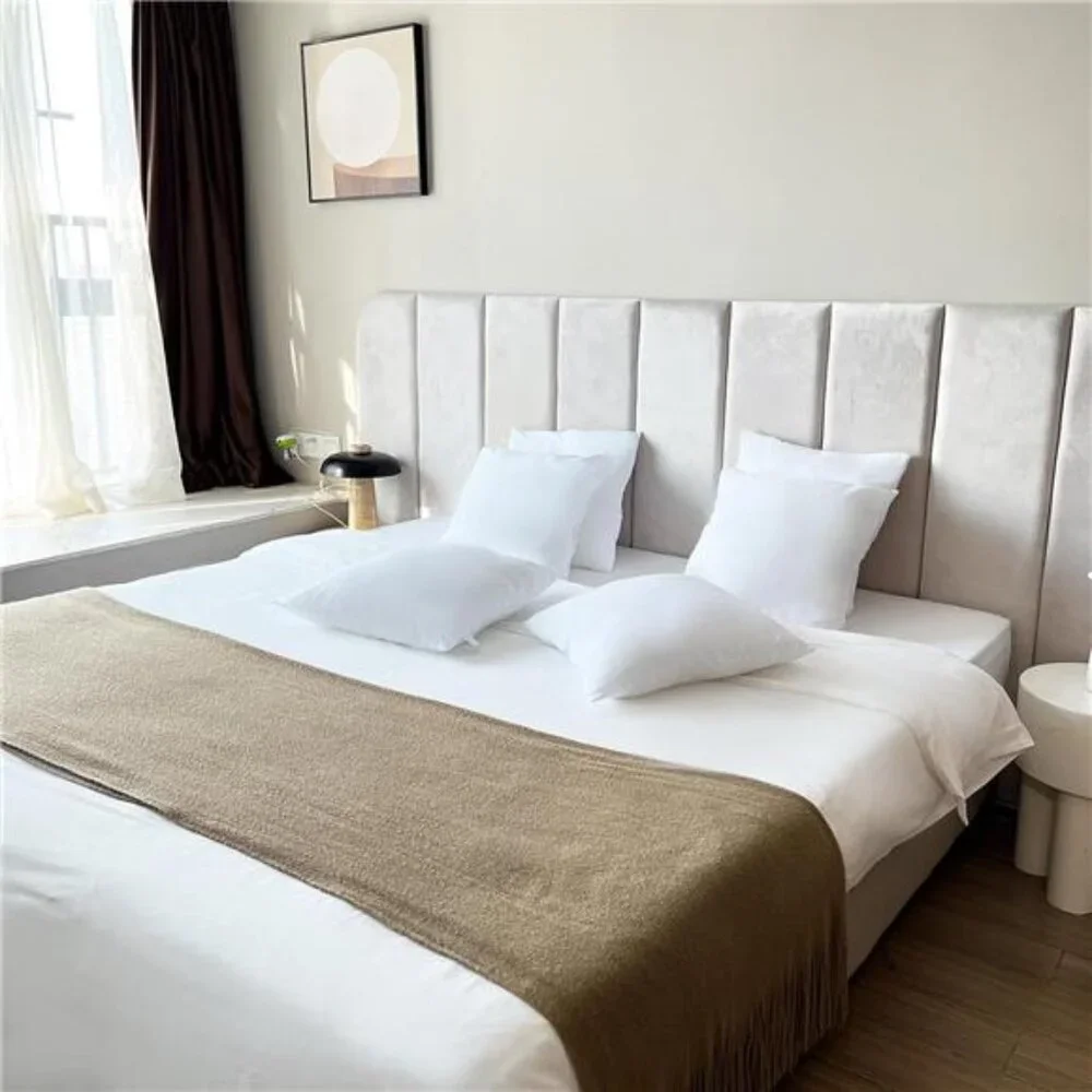 Luxury Pillow Inserts, Pack of 4, 18 x 18 inches Hypoallergenic Ultra Soft